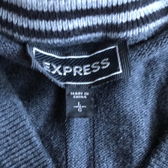 Express grey v neck sweater - Picture 3 of 9